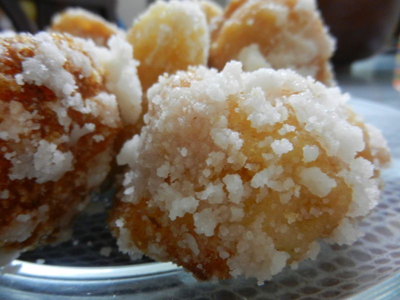 Learn Hanoi’s street food legacy with expert insights